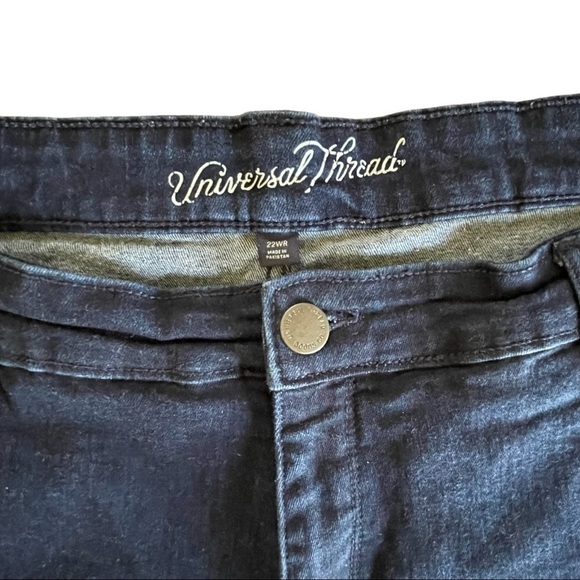 Universal Thread Women's Skinny Jeans - Dark Blue - Picture 3 of 8